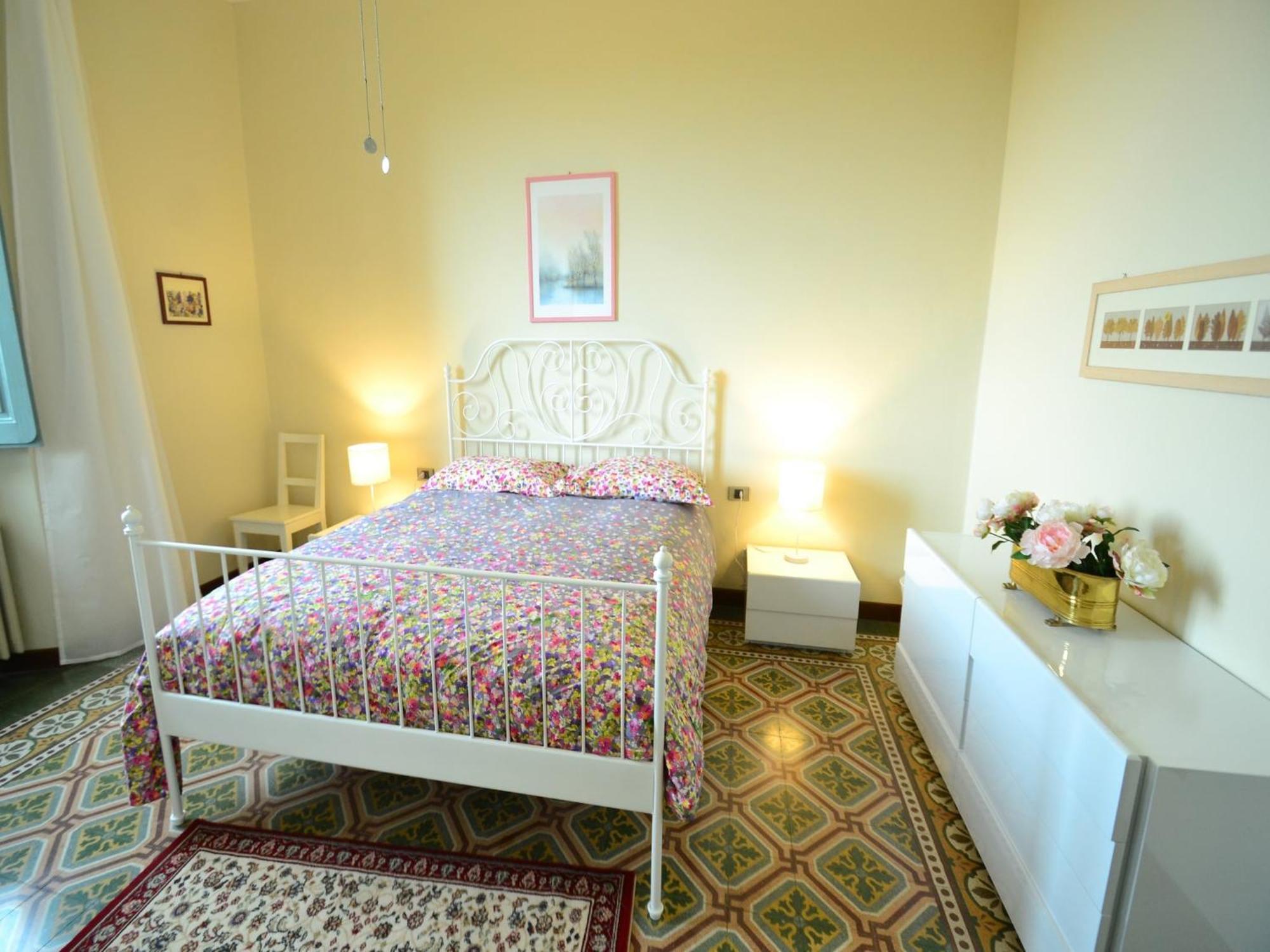 Lovely Holiday Home In Montefiridolfi With Hill View Экстерьер фото