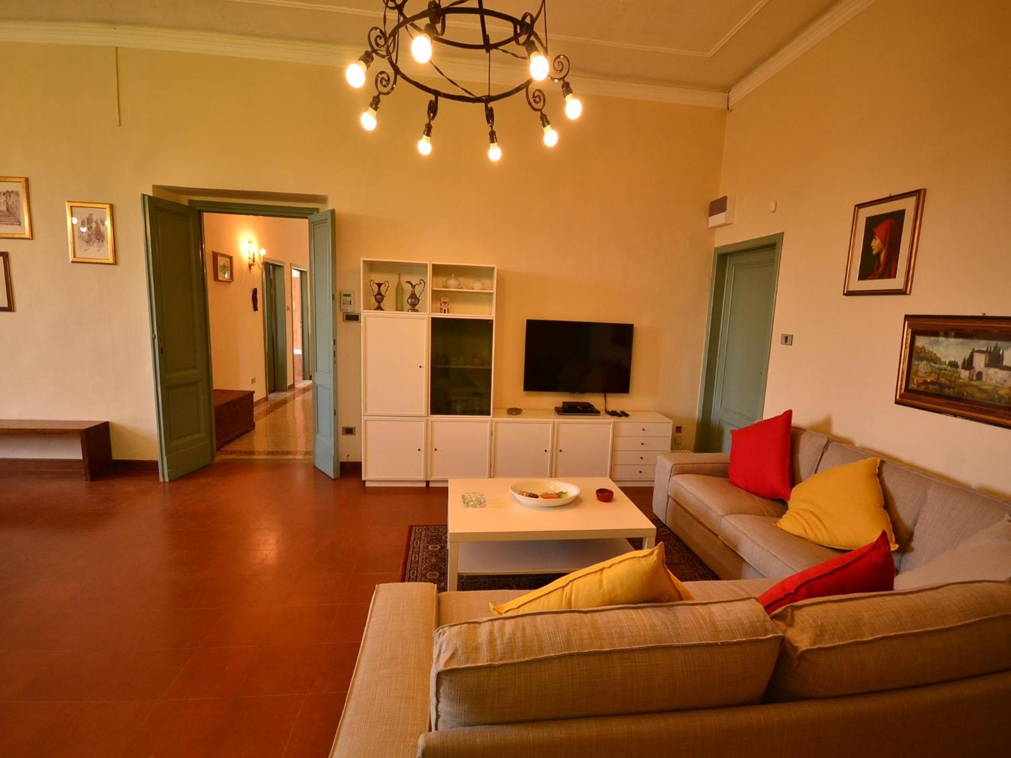 Lovely Holiday Home In Montefiridolfi With Hill View Экстерьер фото