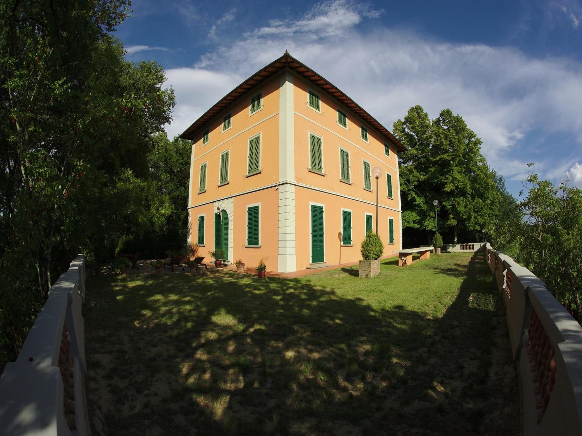 Lovely Holiday Home In Montefiridolfi With Hill View Экстерьер фото