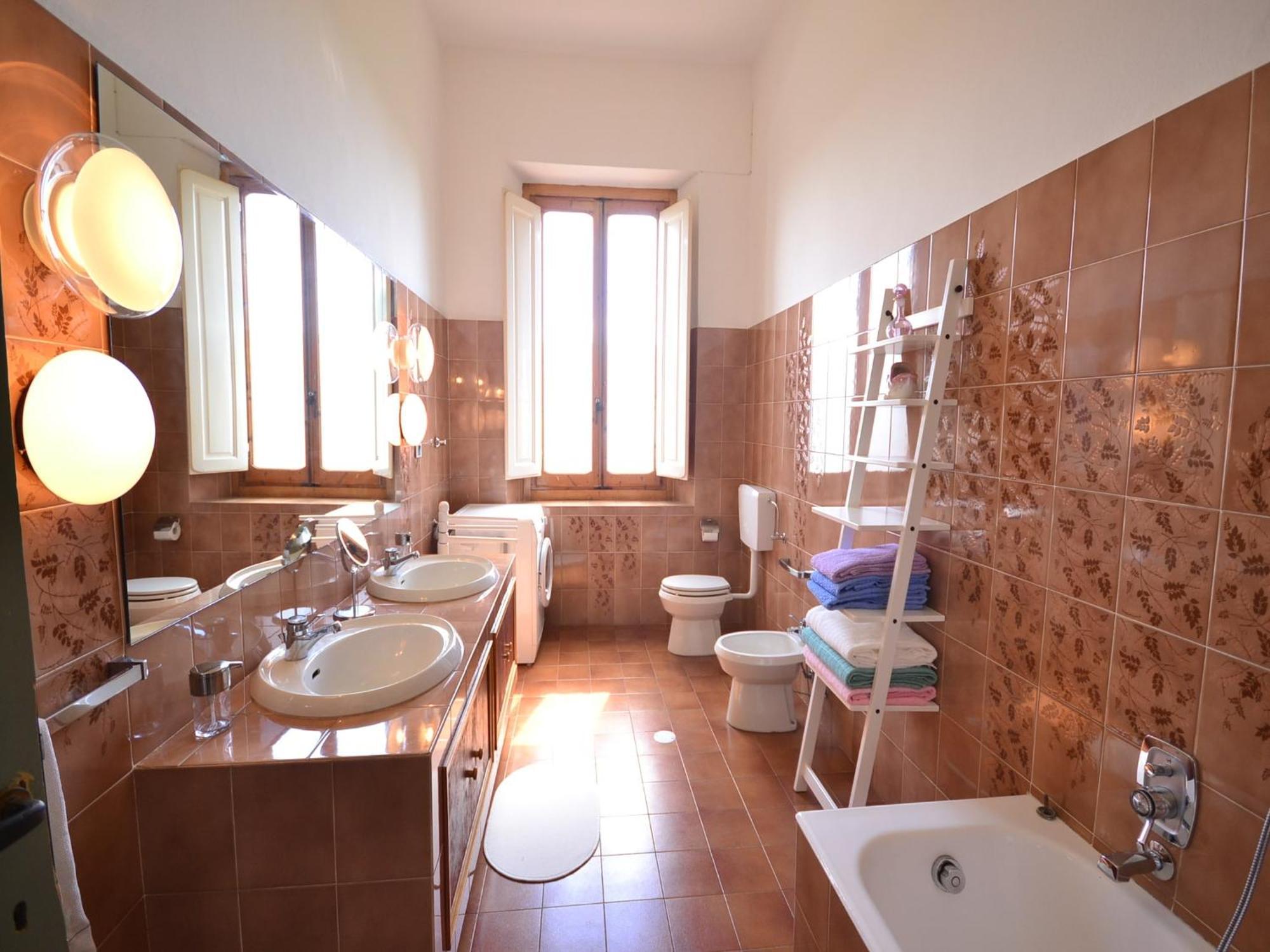 Lovely Holiday Home In Montefiridolfi With Hill View Экстерьер фото