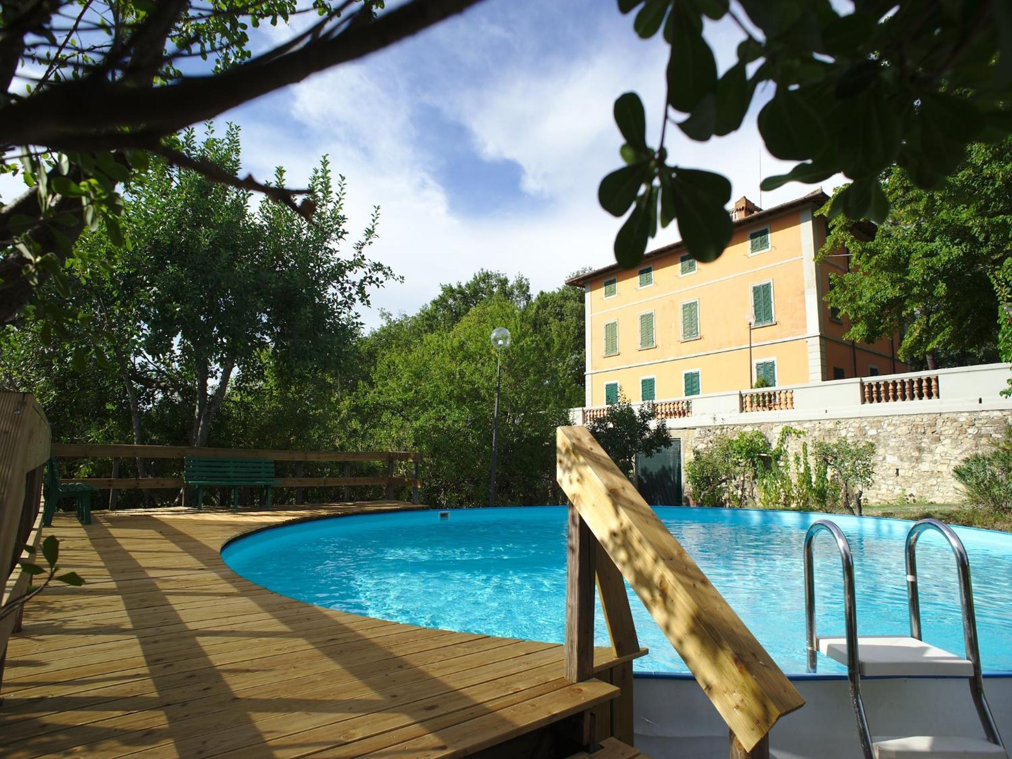 Lovely Holiday Home In Montefiridolfi With Hill View Экстерьер фото