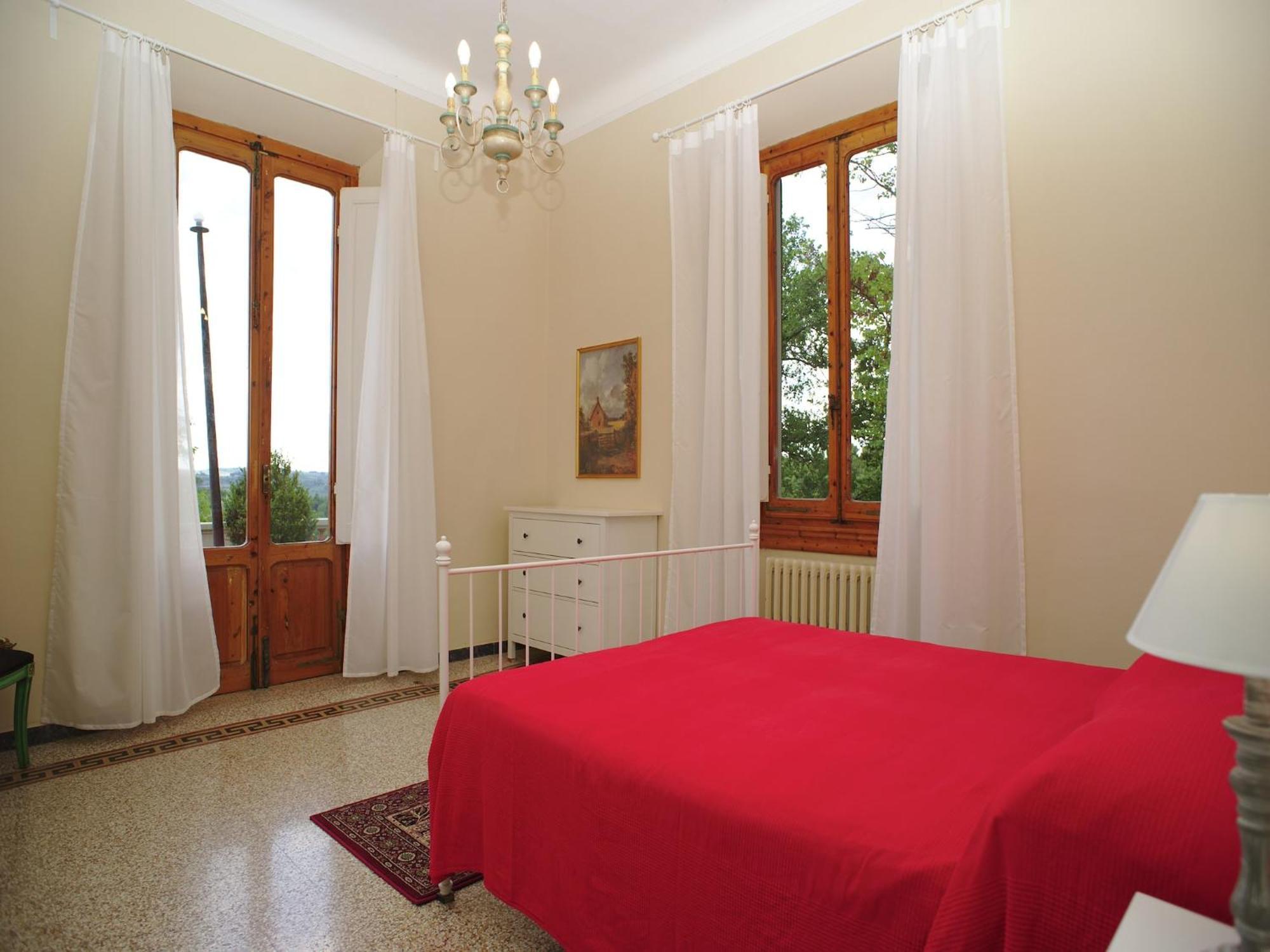 Lovely Holiday Home In Montefiridolfi With Hill View Экстерьер фото