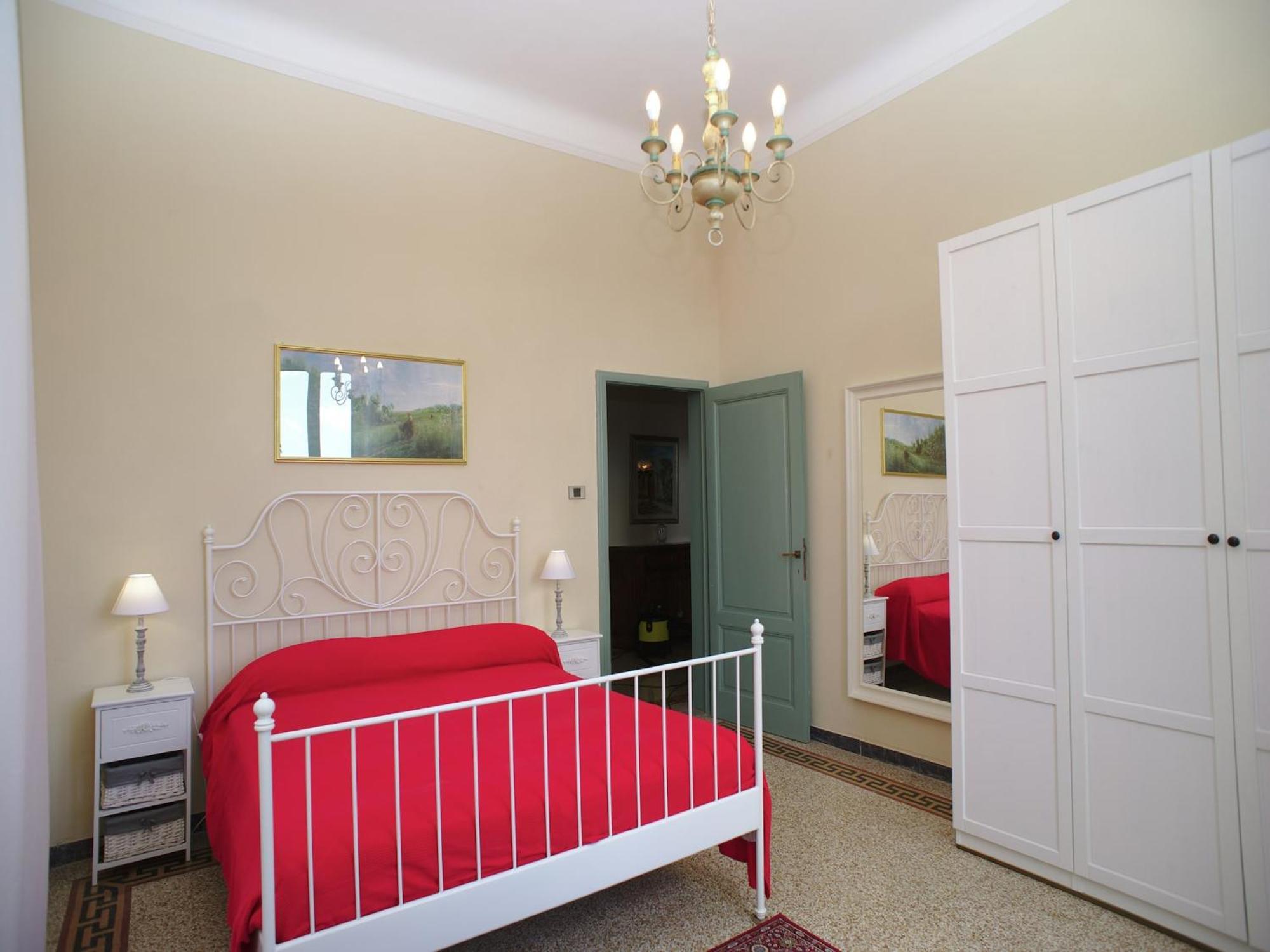 Lovely Holiday Home In Montefiridolfi With Hill View Экстерьер фото