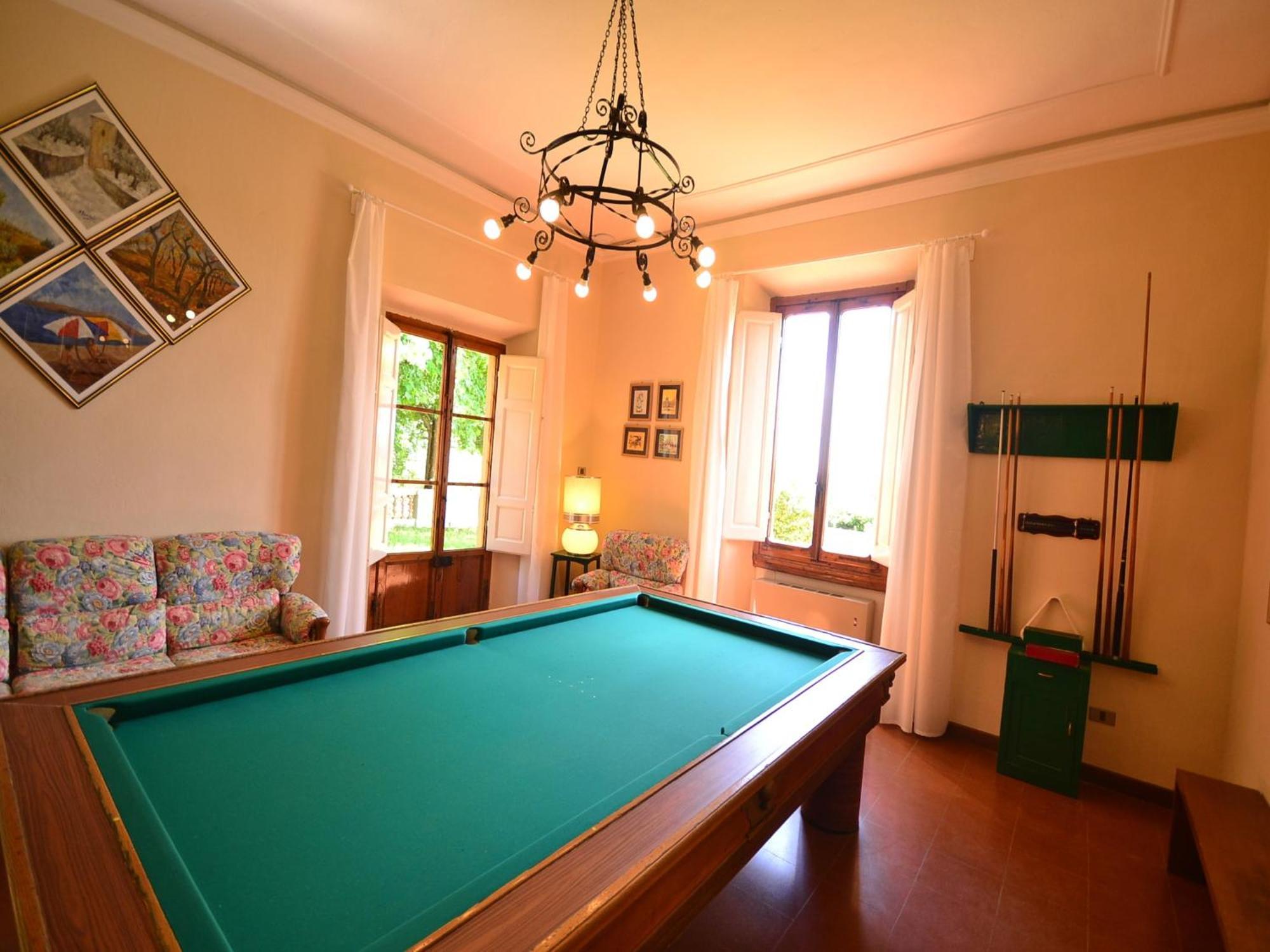 Lovely Holiday Home In Montefiridolfi With Hill View Экстерьер фото